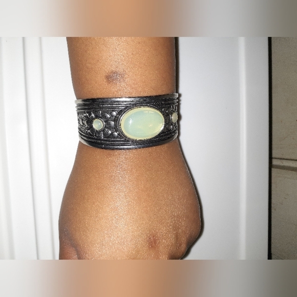 Sage- Like Moonstone Statement Bracelet - Picture 10 of 11